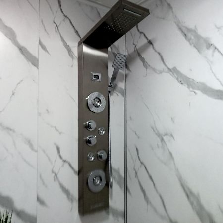Studio Apartment In London, Bethnal Green Екстер'єр фото