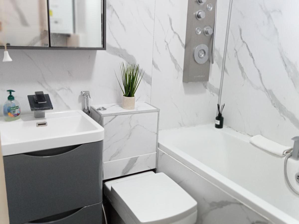 Studio Apartment In London, Bethnal Green Екстер'єр фото
