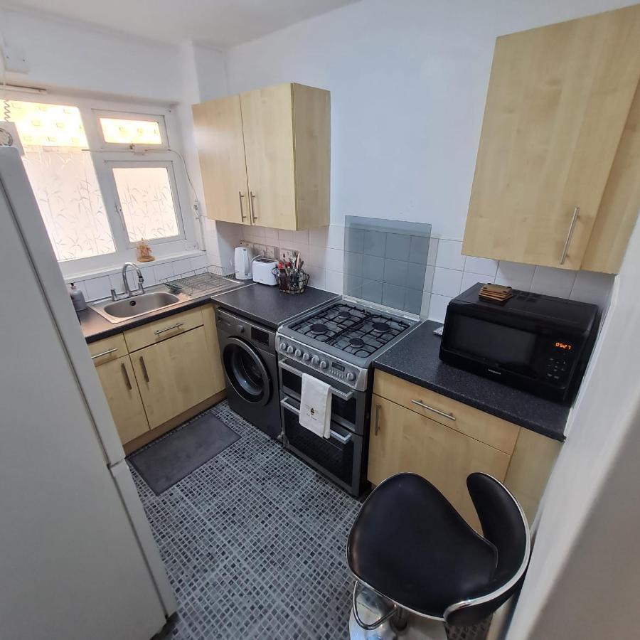 Studio Apartment In London, Bethnal Green Екстер'єр фото