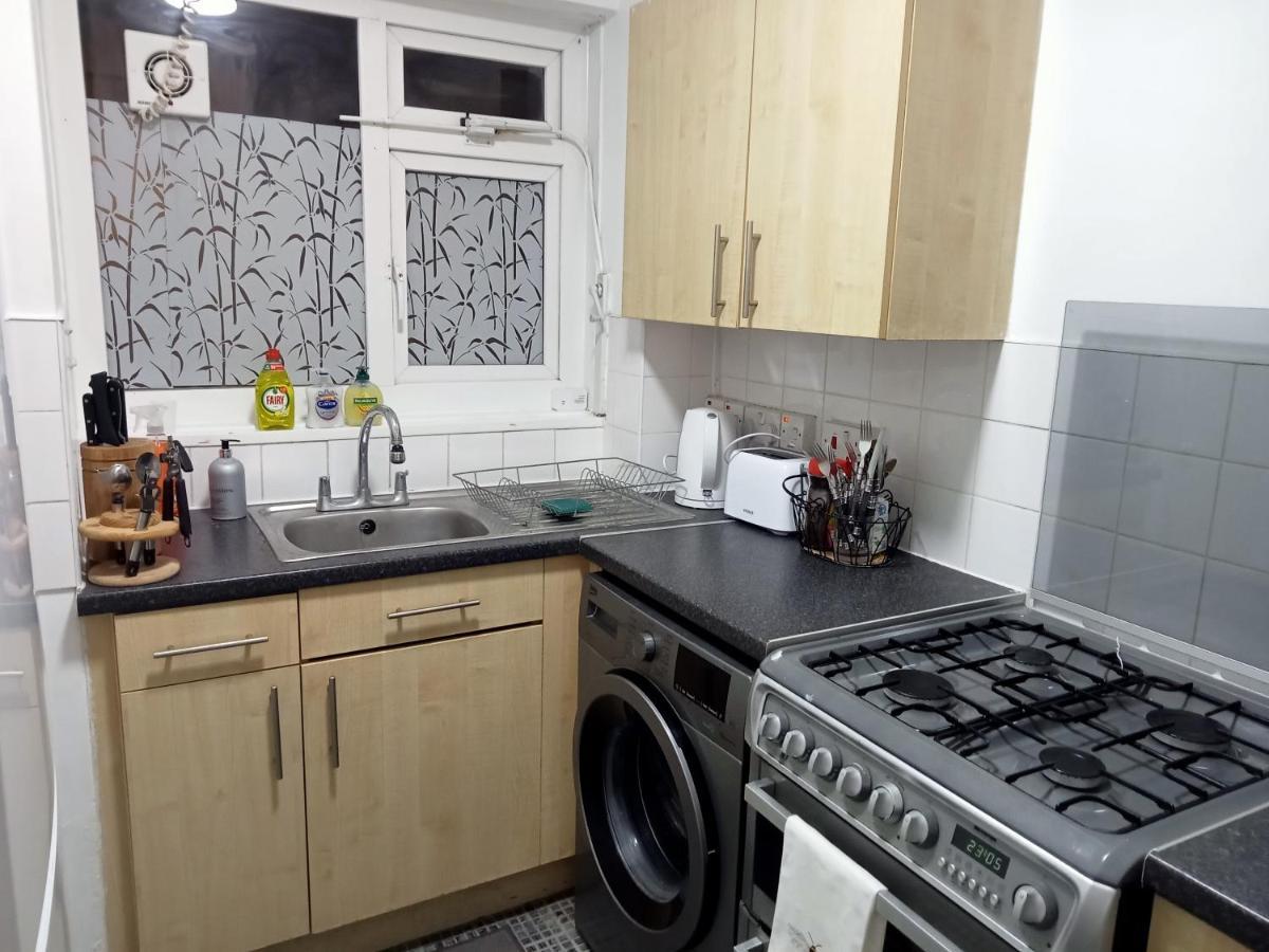 Studio Apartment In London, Bethnal Green Екстер'єр фото