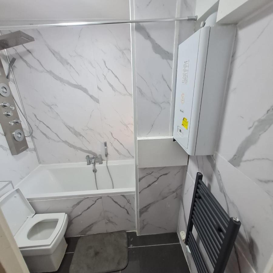 Studio Apartment In London, Bethnal Green Екстер'єр фото