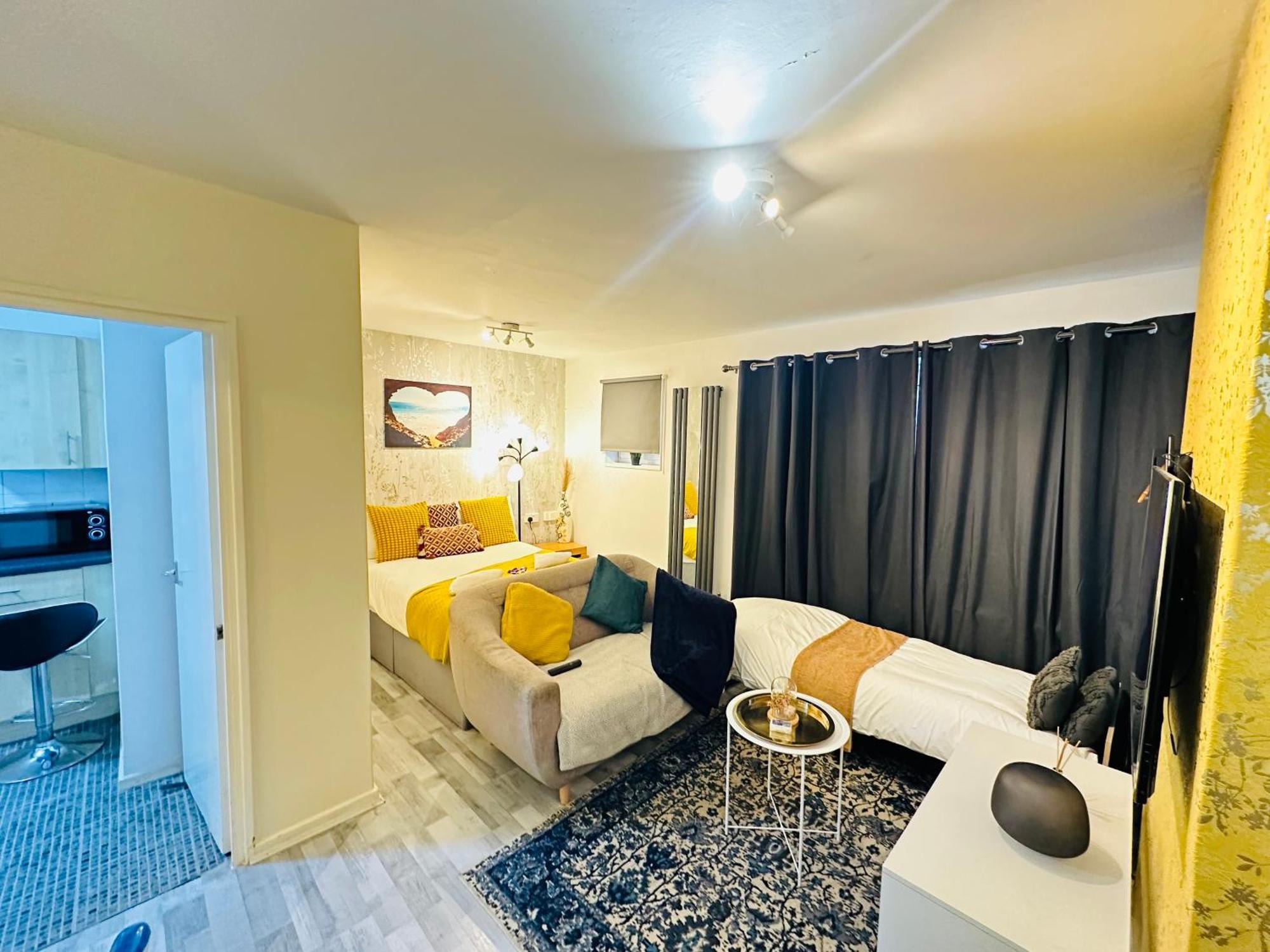 Studio Apartment In London, Bethnal Green Екстер'єр фото